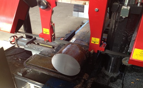 苍梧卧式带锯床加工时出现明显振荡如何排查？