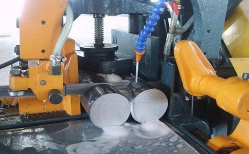 苍梧卧式带锯床的送料方式有哪几种？